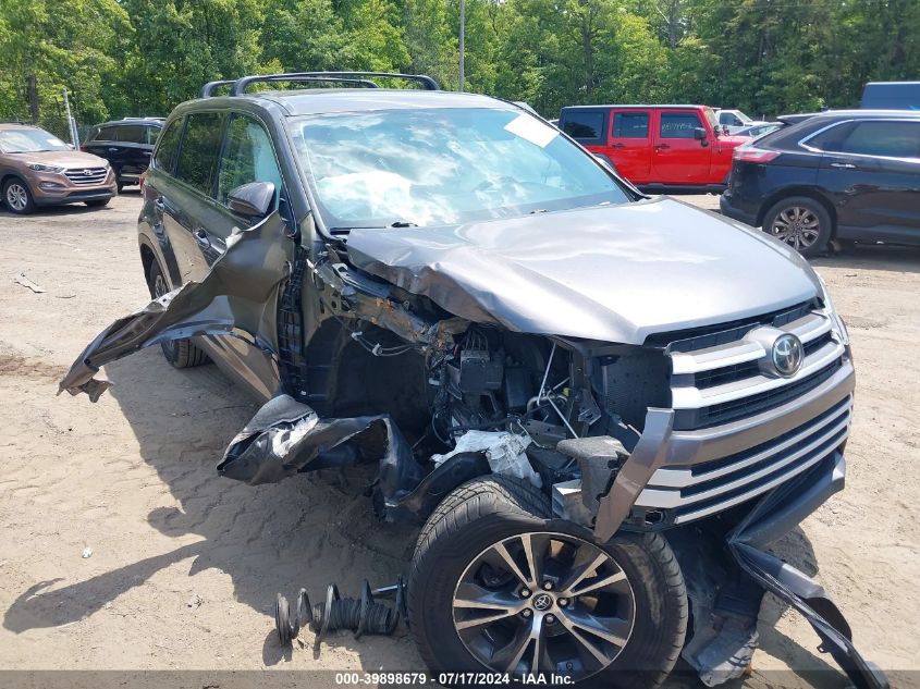 2019 TOYOTA HIGHLANDER LE