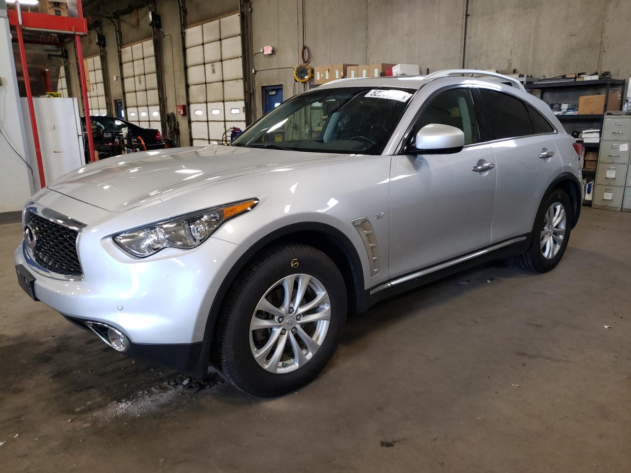 2017 INFINITI QX70