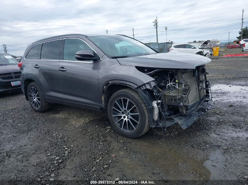 2018 TOYOTA HIGHLANDER SE