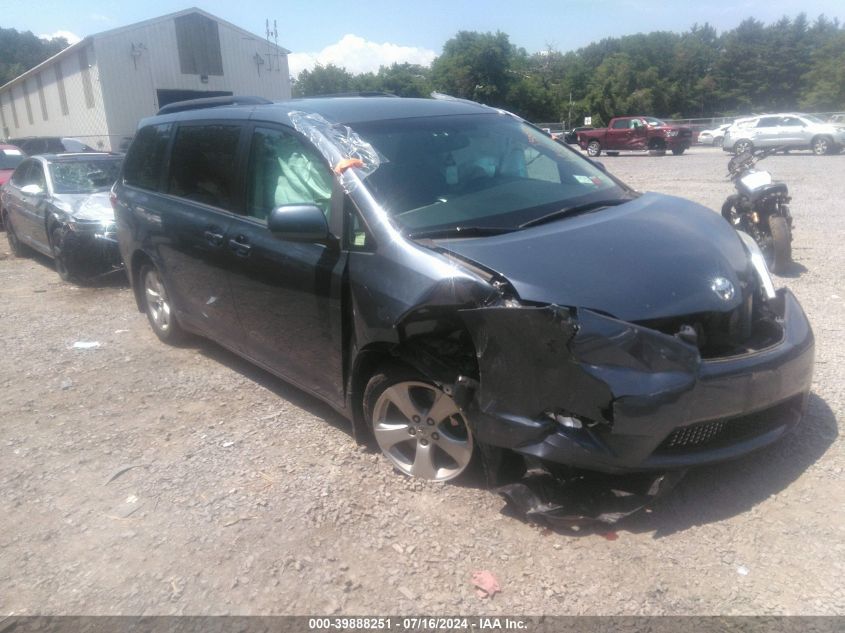 2017 TOYOTA SIENNA LE 8 PASSENGER