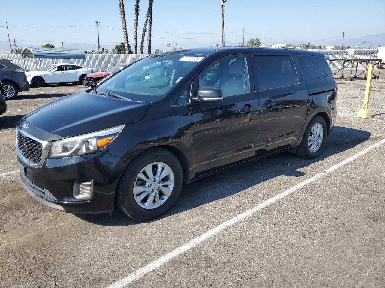 2017 KIA SEDONA LX