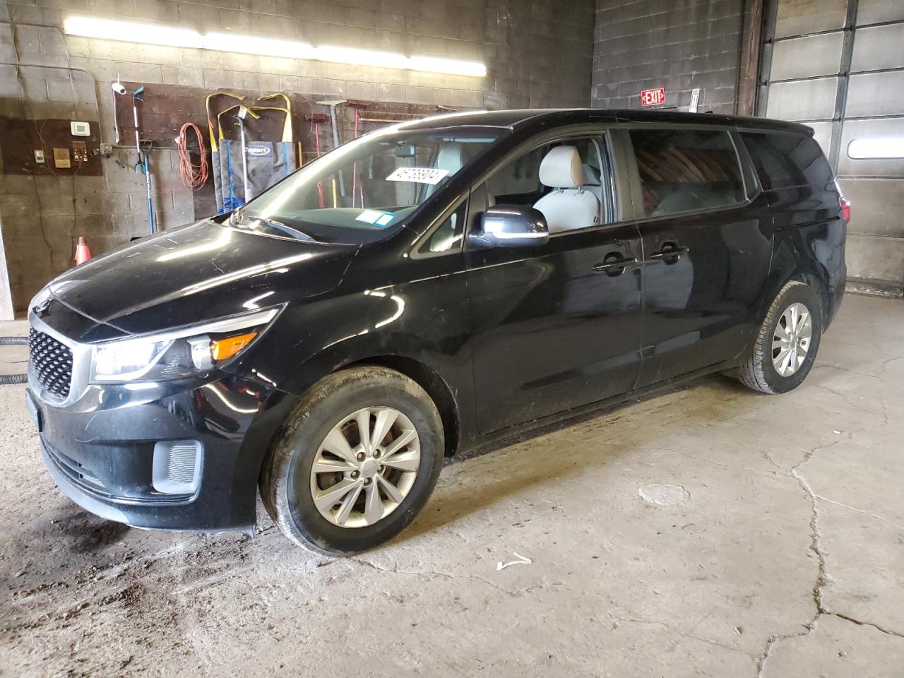 2017 KIA SEDONA LX