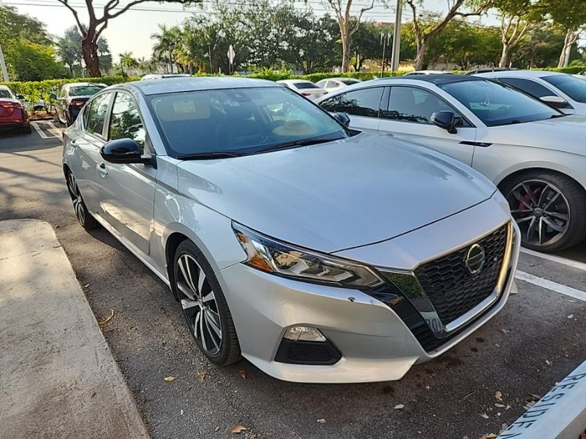 2022 NISSAN ALTIMA SR