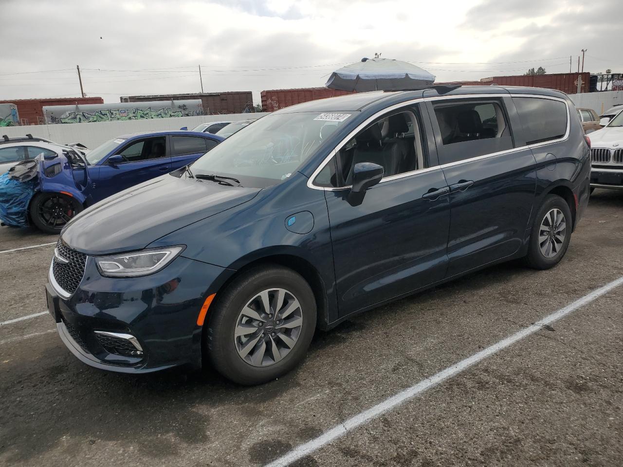 2023 CHRYSLER PACIFICA HYBRID TOURING L