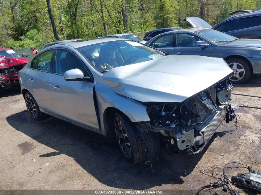 2017 VOLVO S60 T5 DYNAMIC