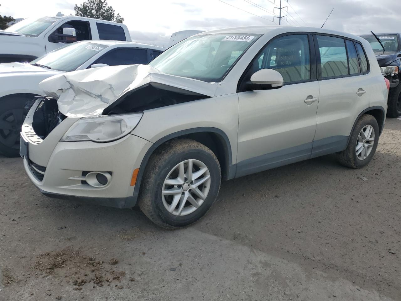 2011 VOLKSWAGEN TIGUAN S