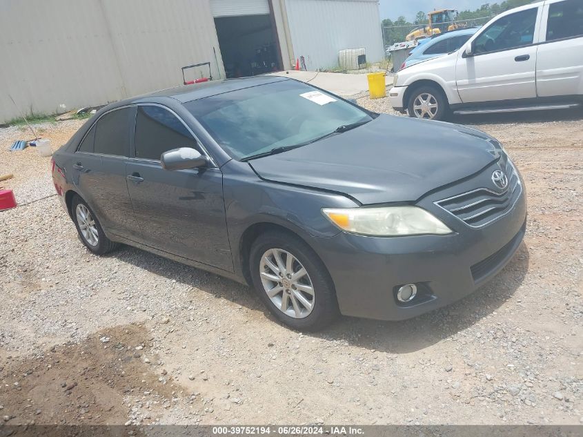 2011 TOYOTA CAMRY XLE