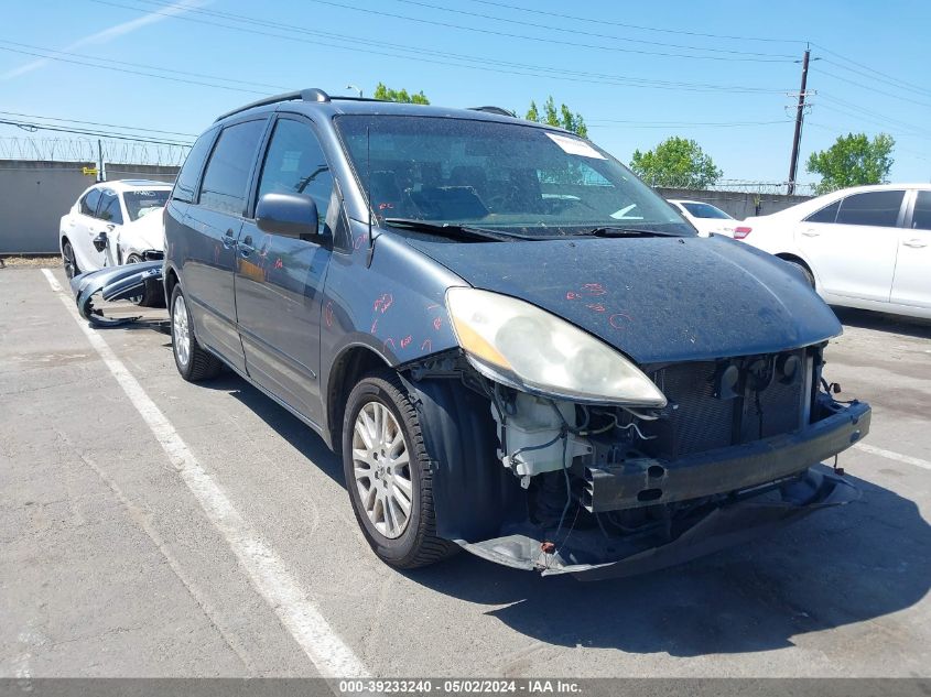 2010 TOYOTA SIENNA XLE