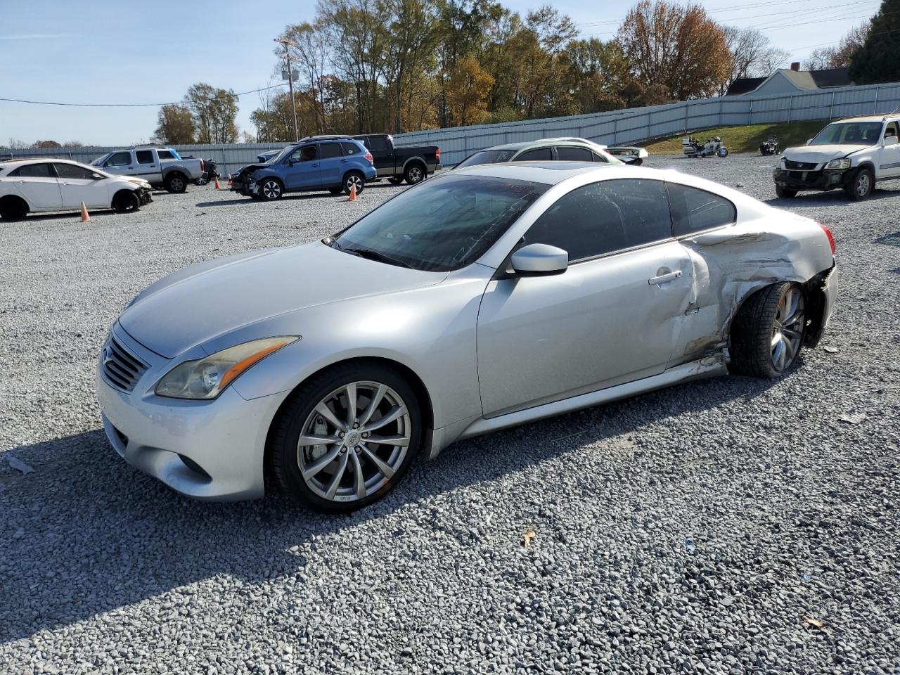 2010 INFINITI G37 BASE