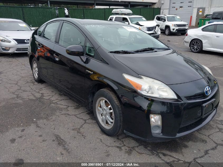 2011 TOYOTA PRIUS THREE