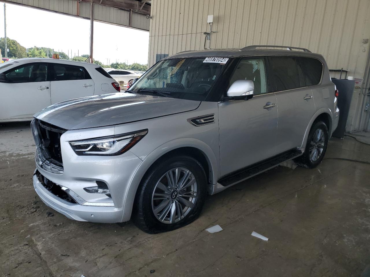 2022 INFINITI QX80 LUXE