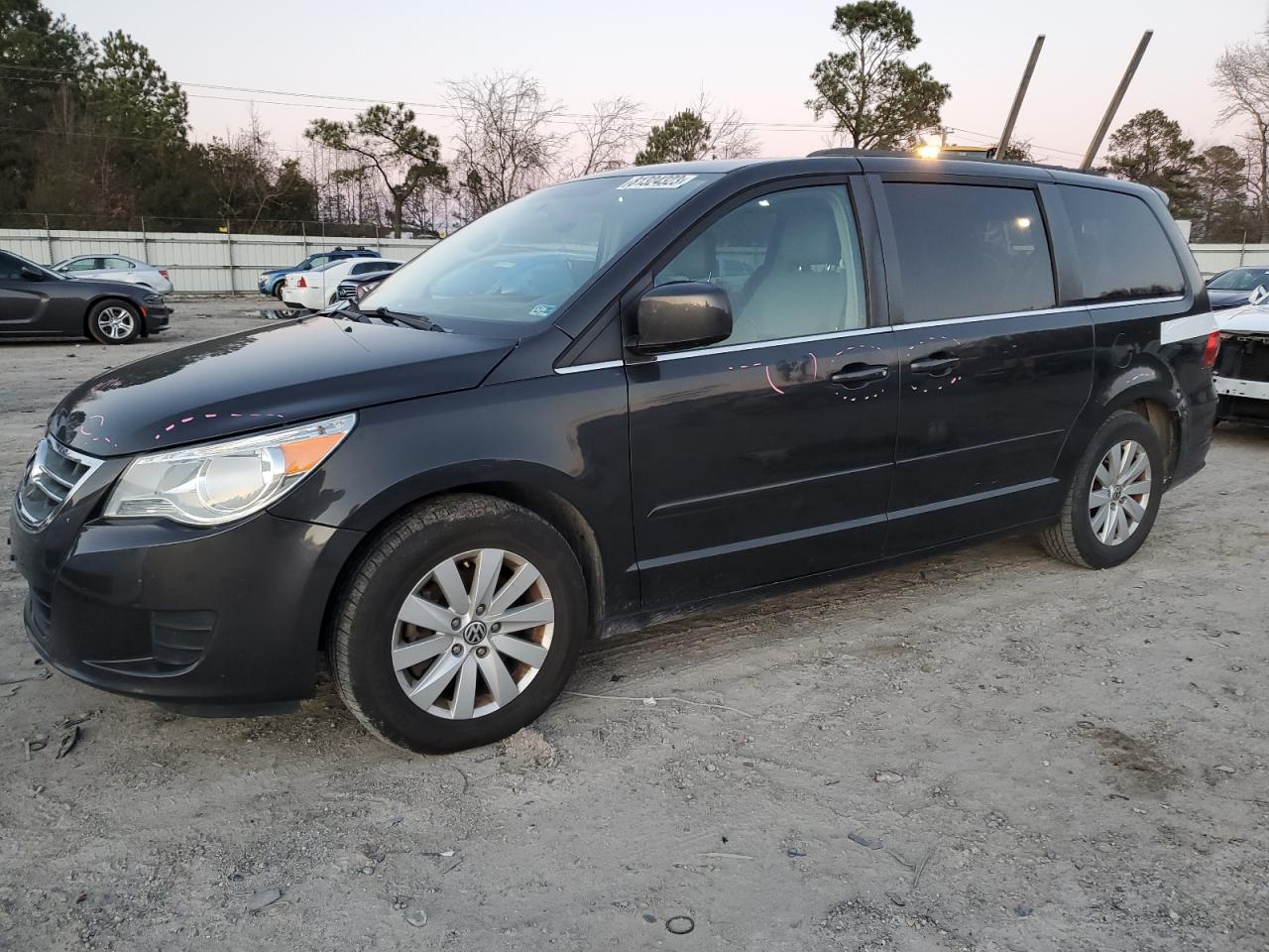 2012 VOLKSWAGEN ROUTAN SEL