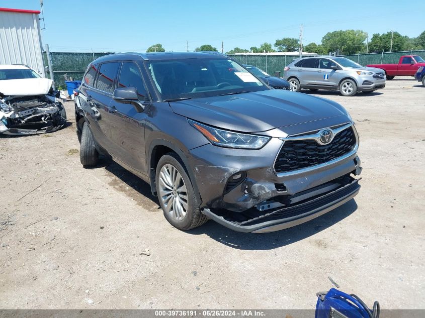 2022 TOYOTA HIGHLANDER PLATINUM