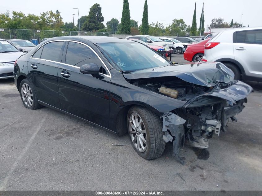 2020 MERCEDES-BENZ A 220