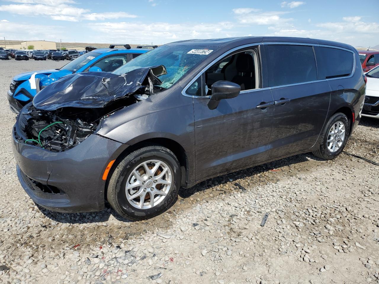 2023 CHRYSLER VOYAGER LX