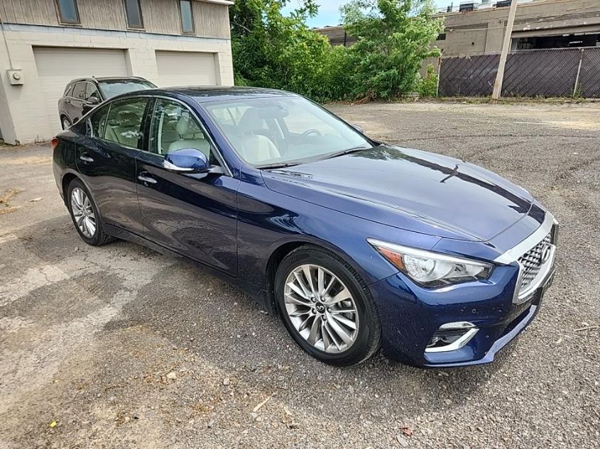 2021 INFINITI Q50 LUXE