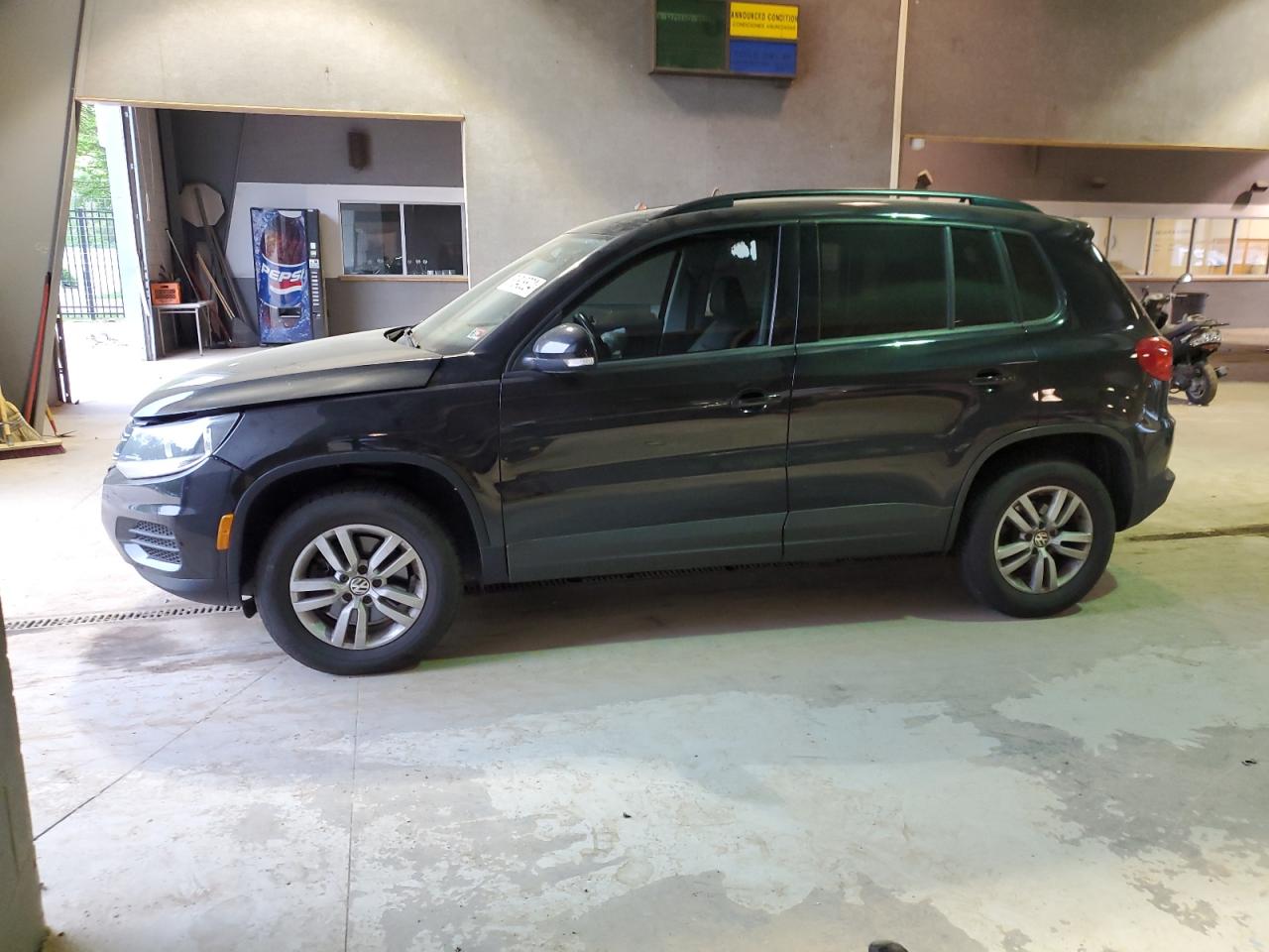 2016 VOLKSWAGEN TIGUAN S