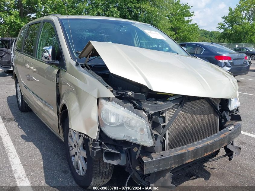 2011 CHRYSLER TOWN & COUNTRY TOURING L