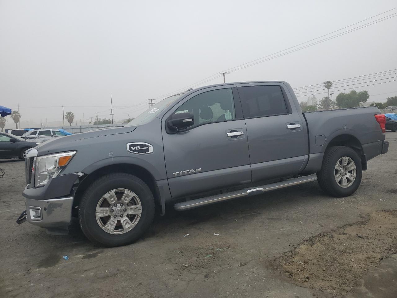 2017 NISSAN TITAN SV