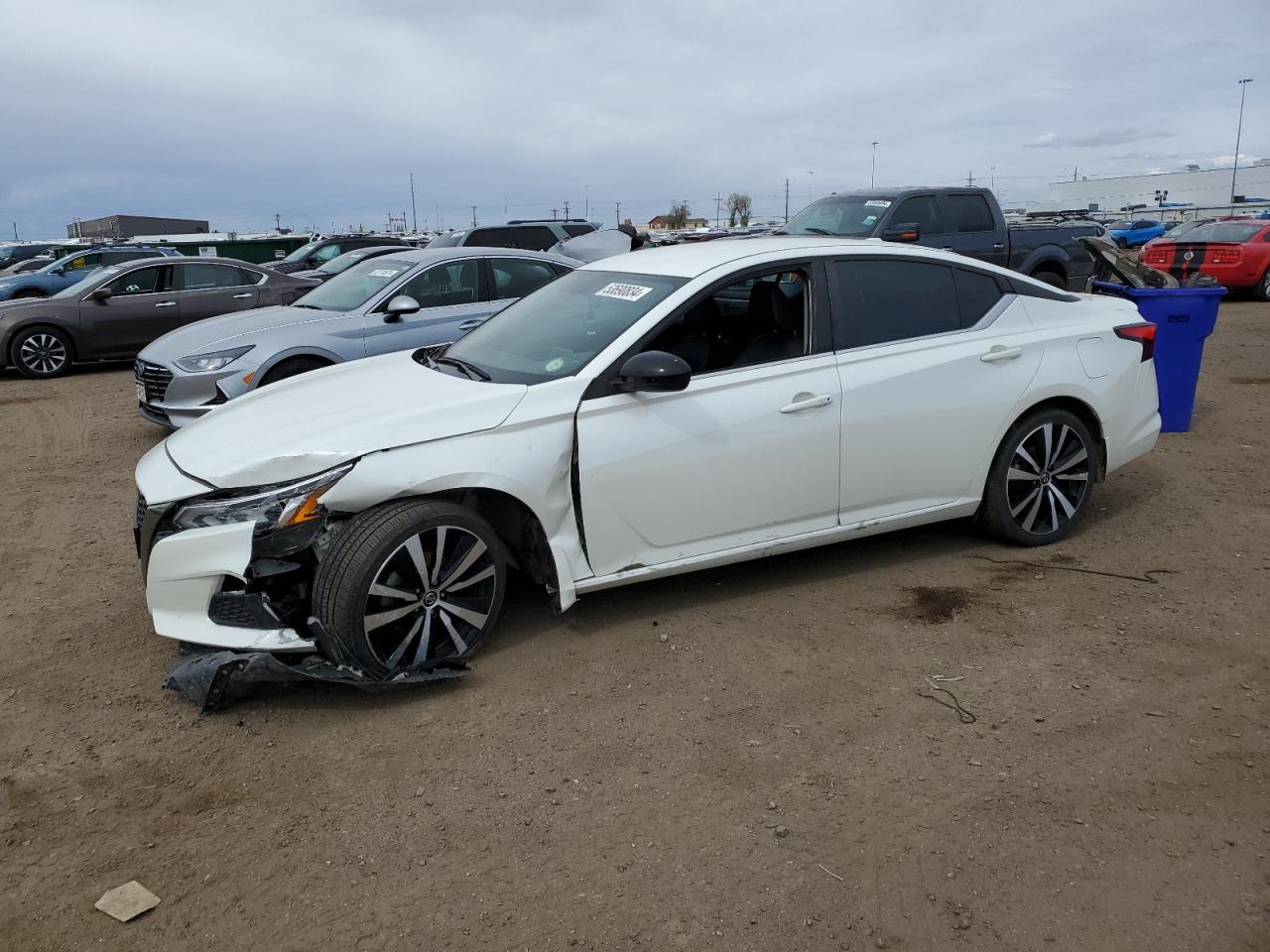 2019 NISSAN ALTIMA SR