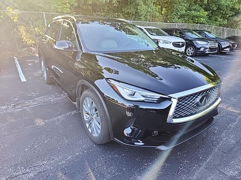 2023 INFINITI QX50 LUXE