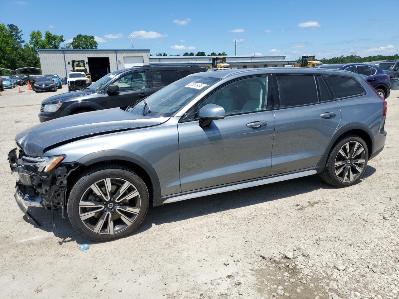 2020 VOLVO V60 CROSS COUNTRY T5 MOMENTUM