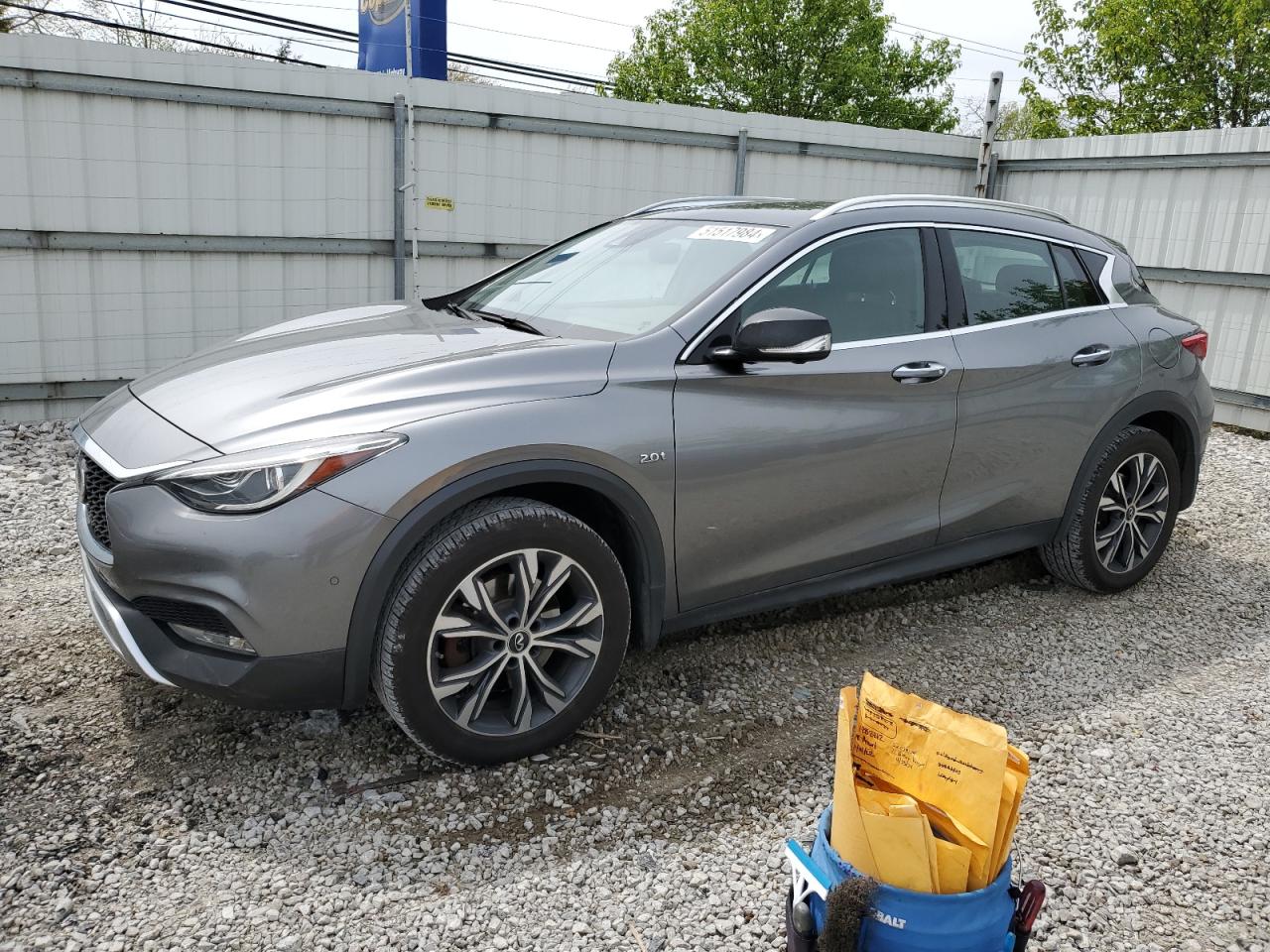 2017 INFINITI QX30 BASE