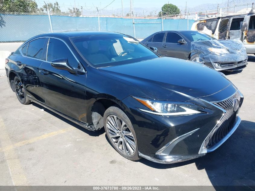 2020 LEXUS ES