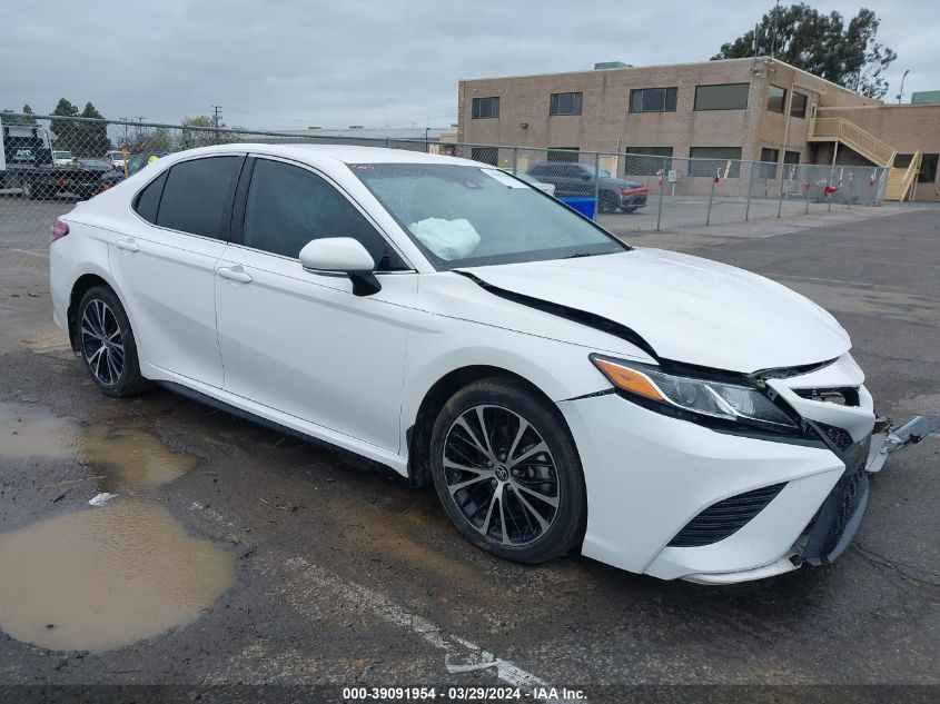 2020 TOYOTA CAMRY SE