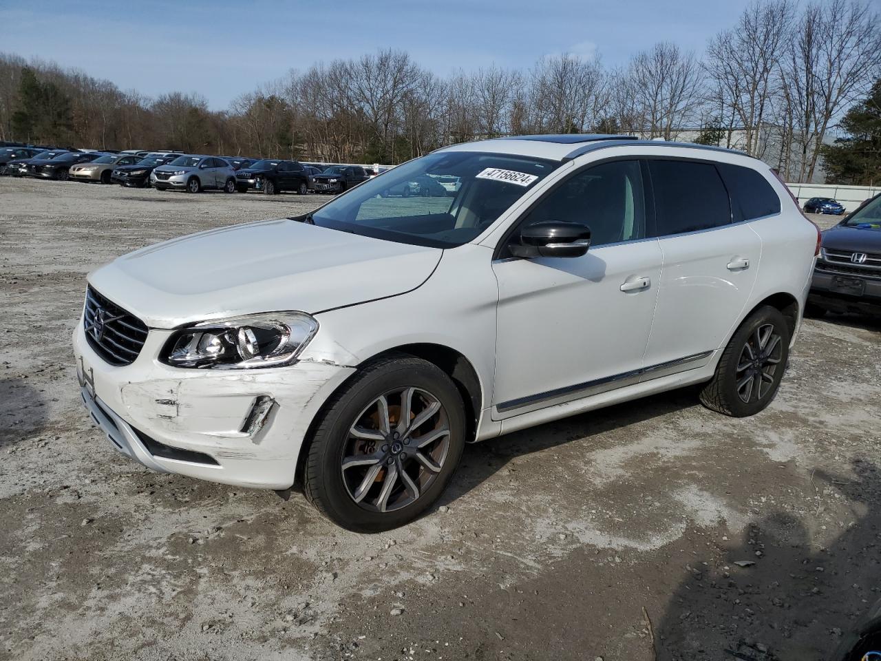 2017 VOLVO XC60 T6 DYNAMIC