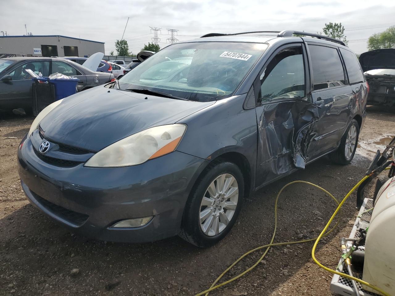 2010 TOYOTA SIENNA XLE