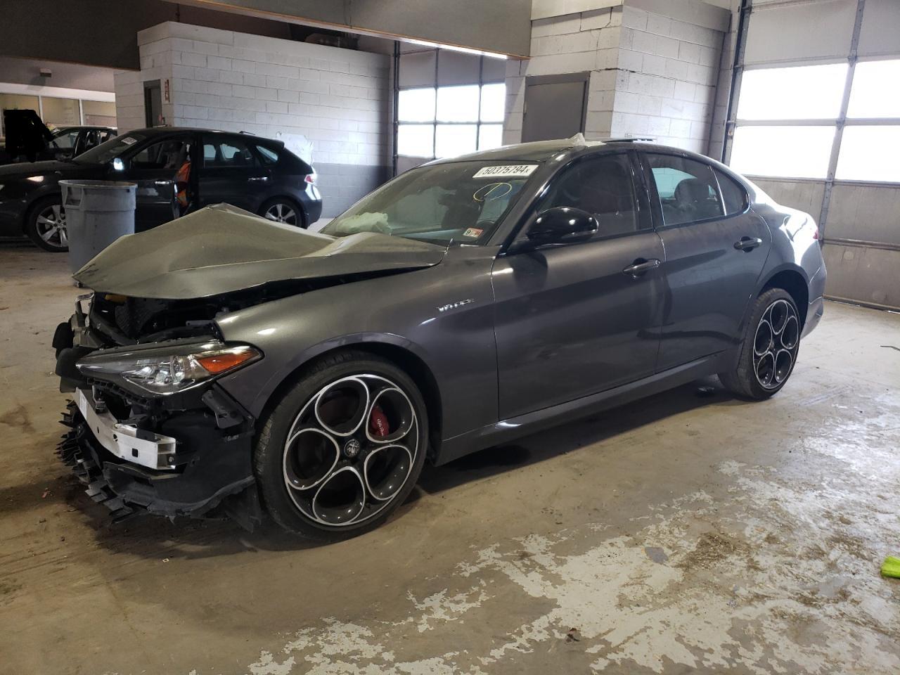 2022 ALFA ROMEO GIULIA SUPER