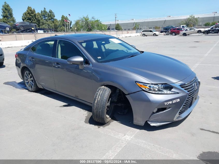 2017 LEXUS ES 300H