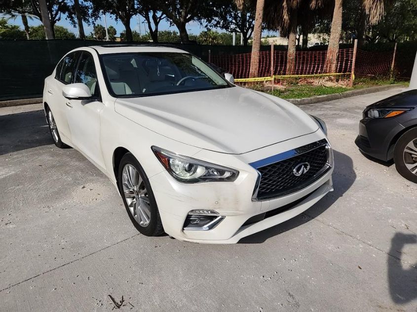 2021 INFINITI Q50 LUXE