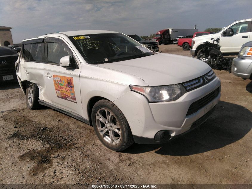 2014 MITSUBISHI OUTLANDER SE