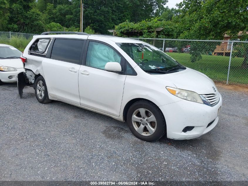 2015 TOYOTA SIENNA LE