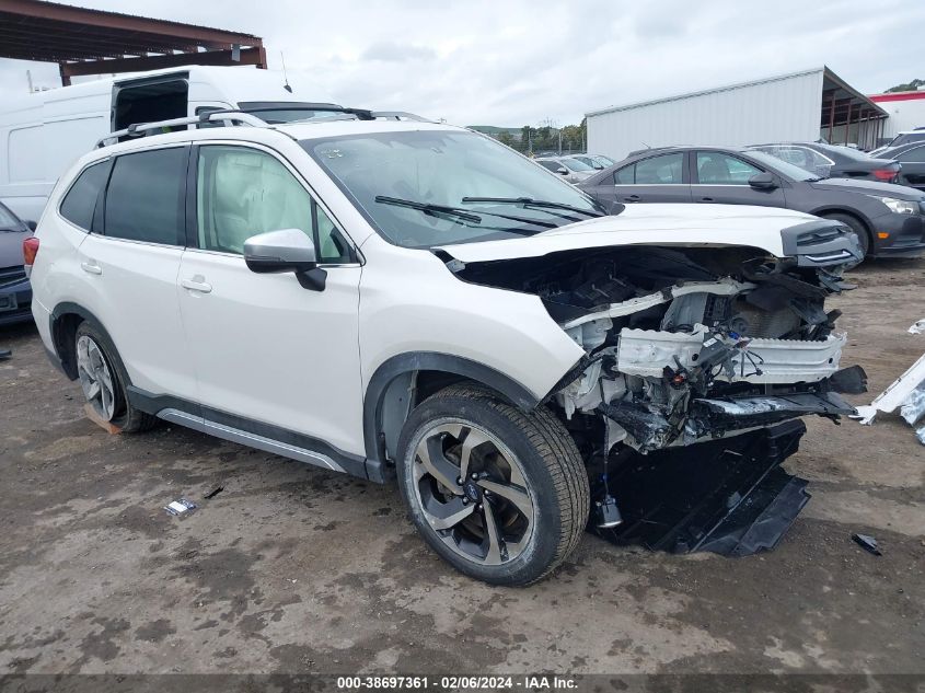 2022 SUBARU FORESTER TOURING