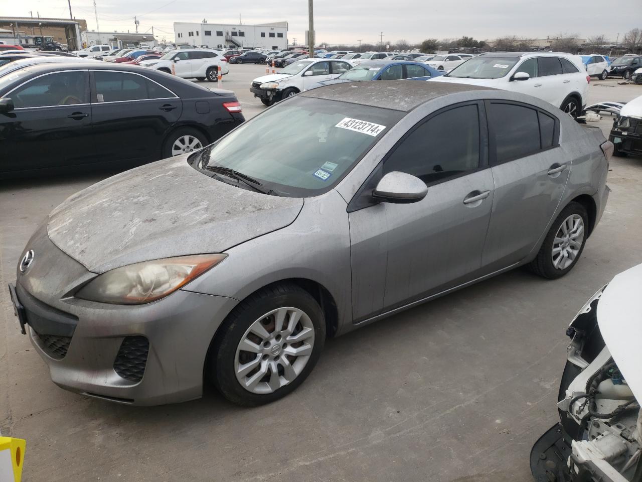 2013 MAZDA 3 I