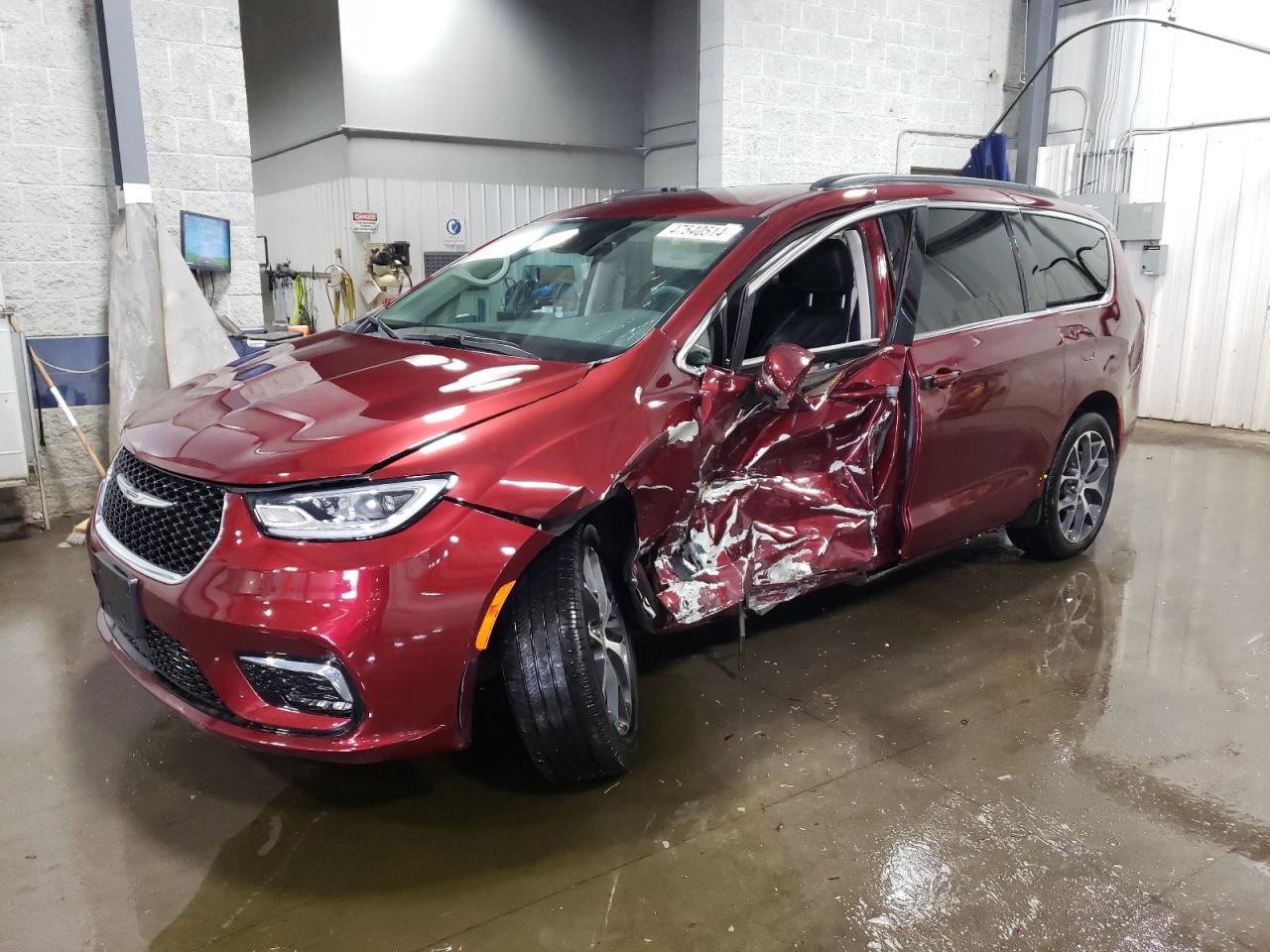 2022 CHRYSLER PACIFICA TOURING L