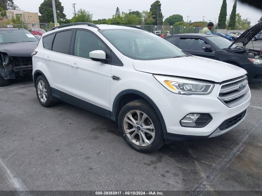 2017 FORD ESCAPE SE