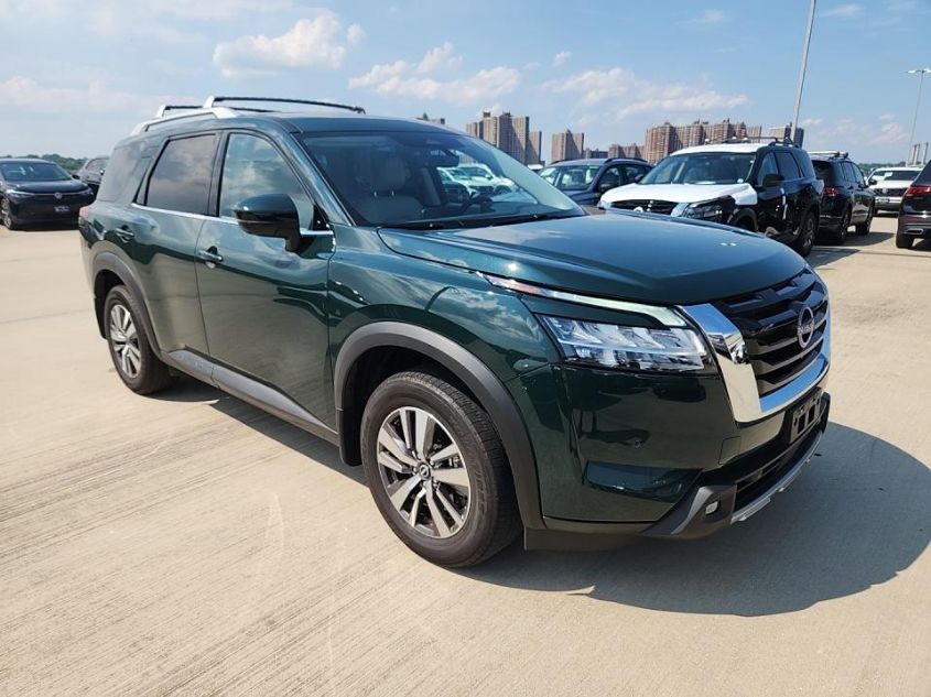 2023 NISSAN PATHFINDER SL