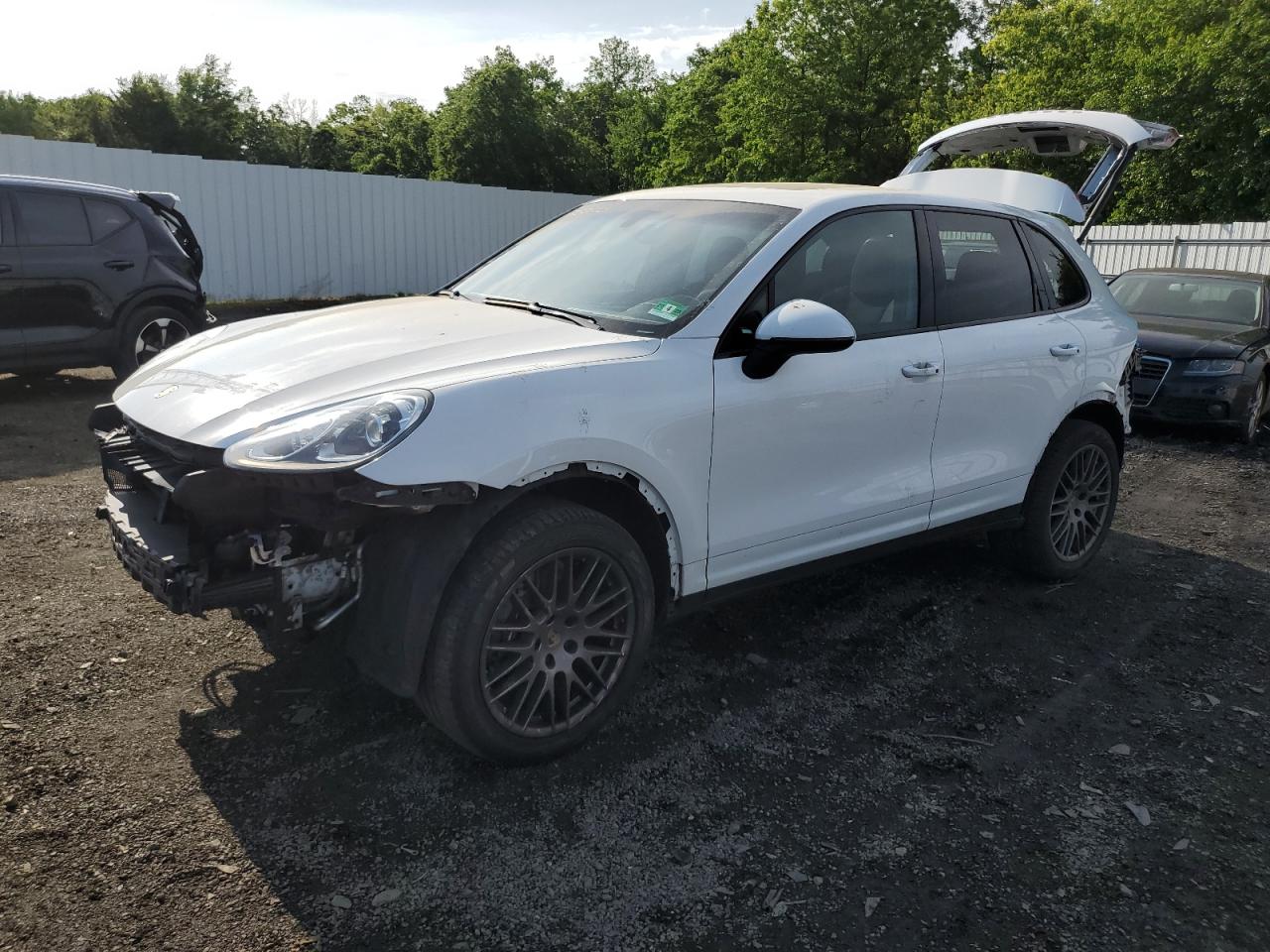 2017 PORSCHE CAYENNE