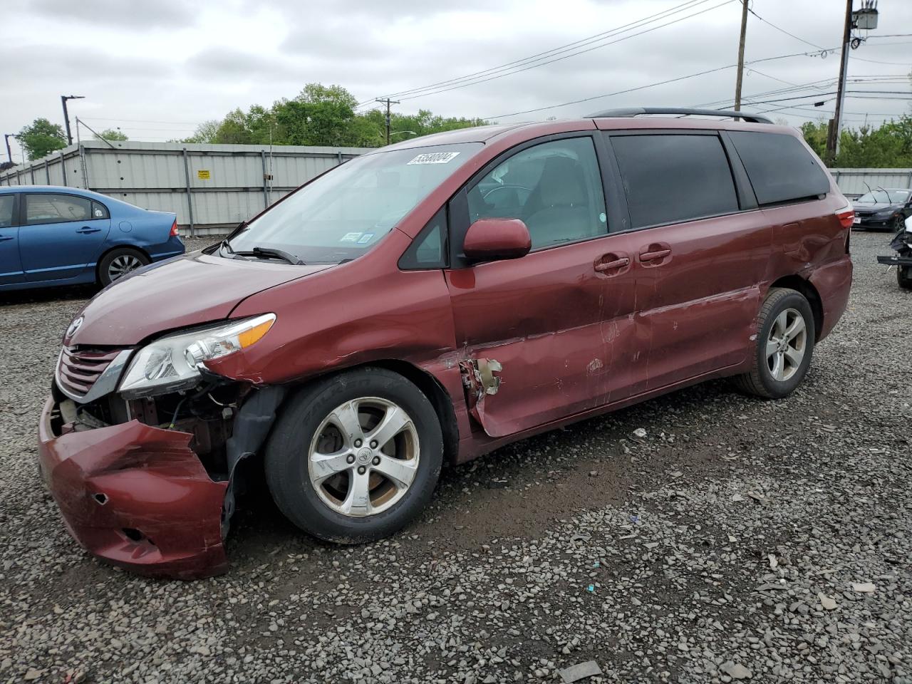 2017 TOYOTA SIENNA LE