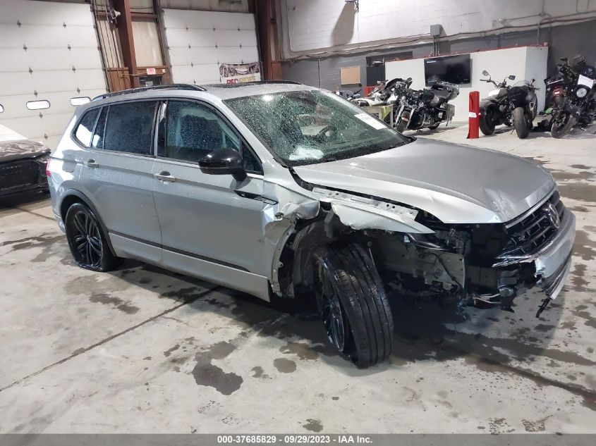 2022 VOLKSWAGEN TIGUAN 2.0T SE R-LINE BLACK