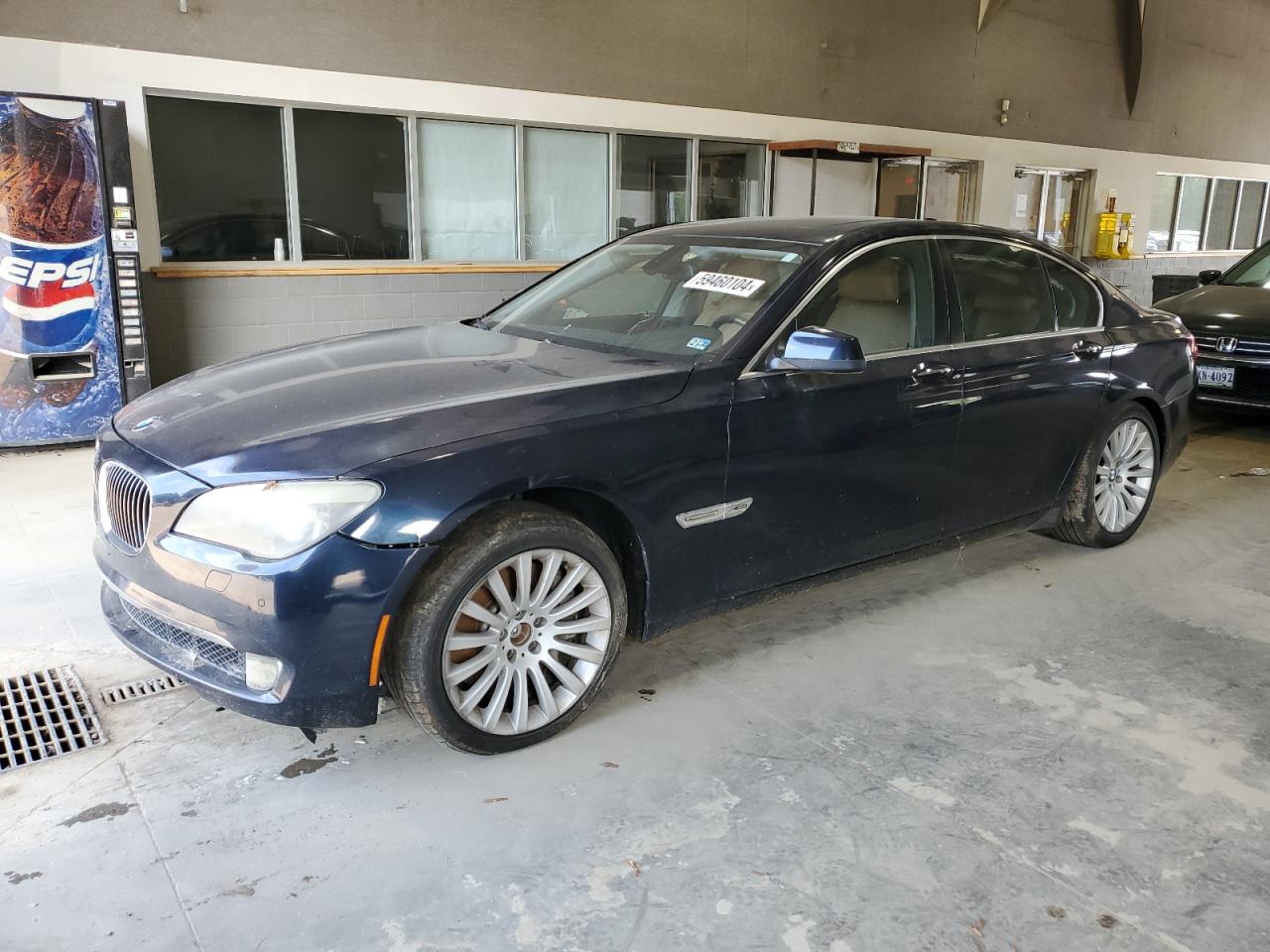 2012 BMW 750 XI