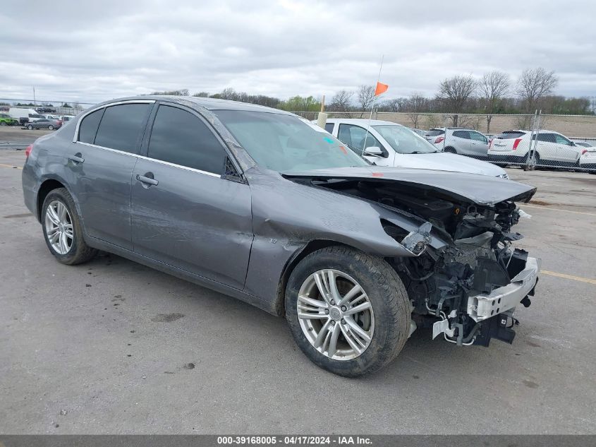 2015 INFINITI Q40