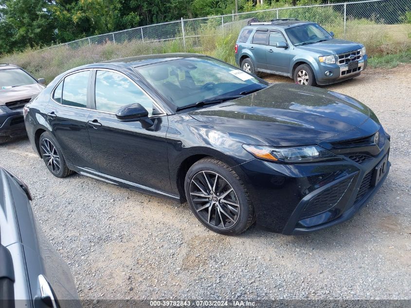 2021 TOYOTA CAMRY SE