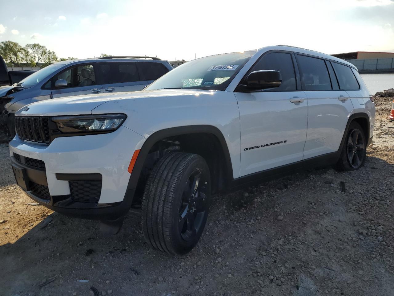 2024 JEEP GRAND CHEROKEE L LAREDO