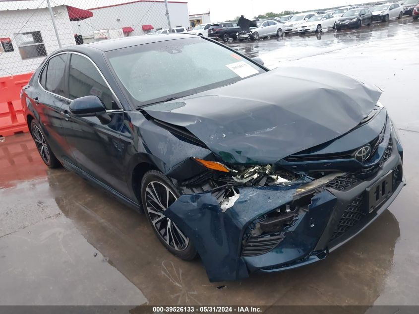 2018 TOYOTA CAMRY SE