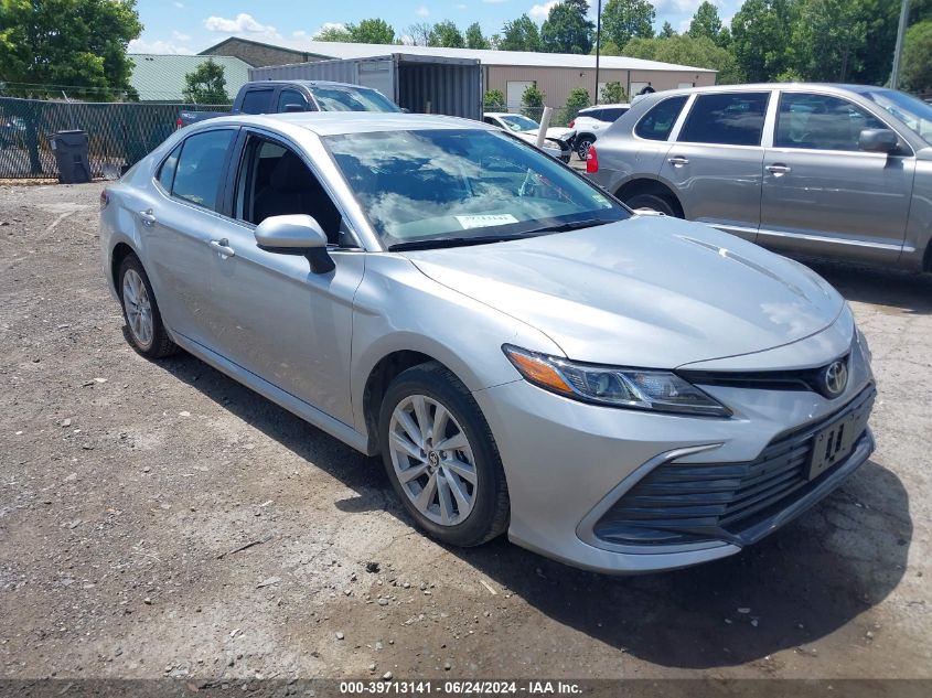 2022 TOYOTA CAMRY LE